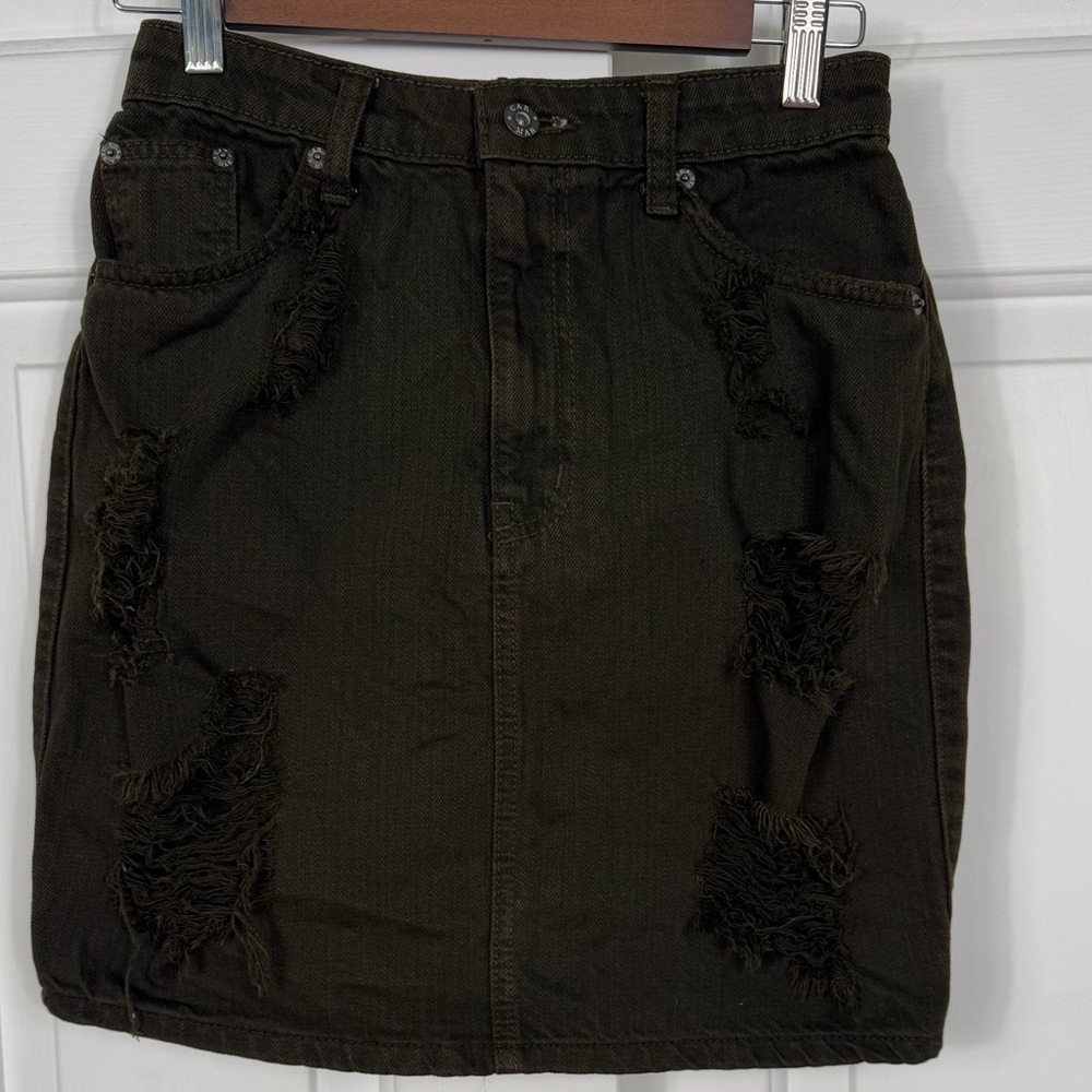 CARMAR Skirt Women’s Size 27 Green Denim Button Fly‎ Distressed Mini Skirt